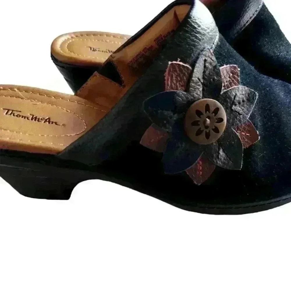 Thomas McAn leather/suede clog - Picture 2 of 9